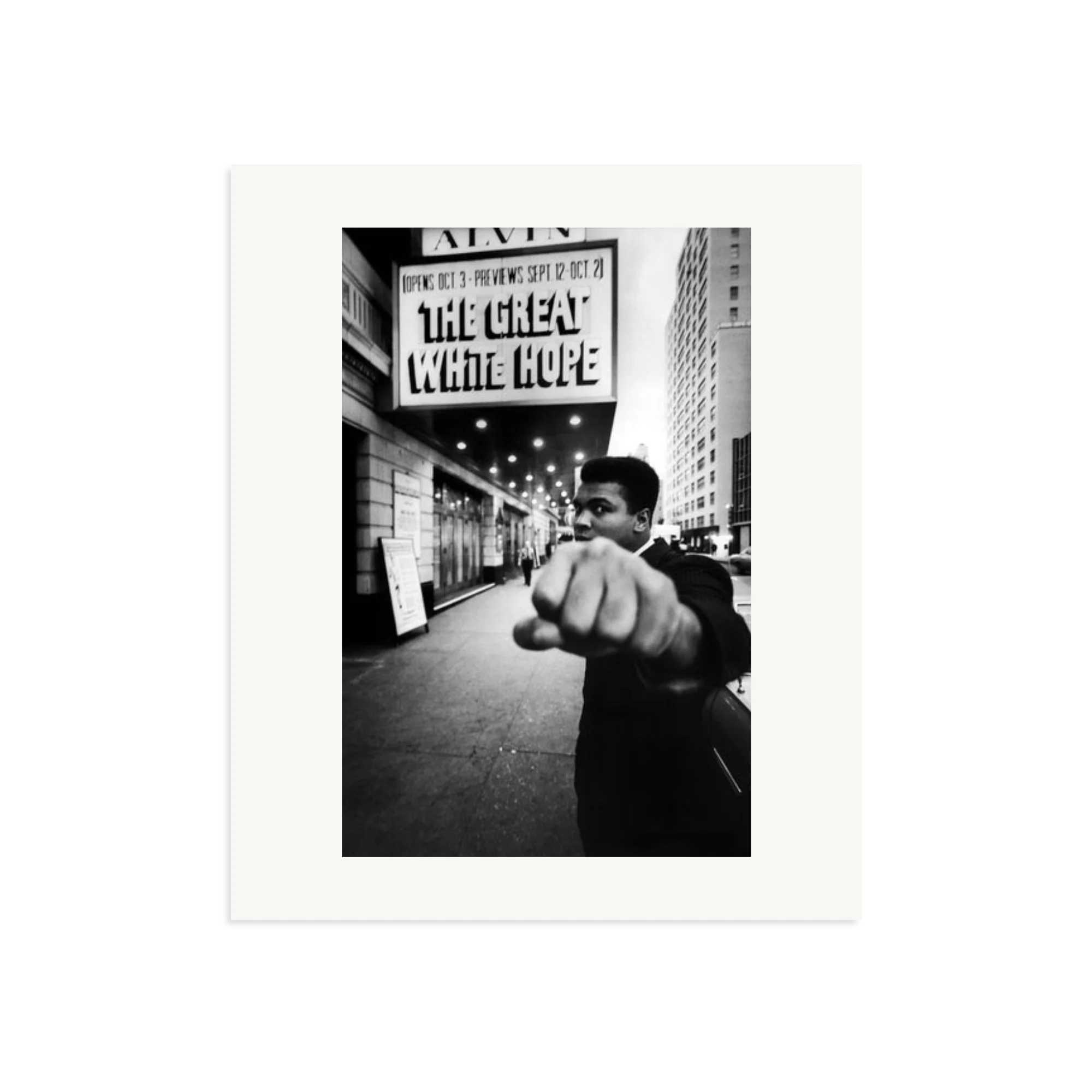 Ali on Broadway - Image 13