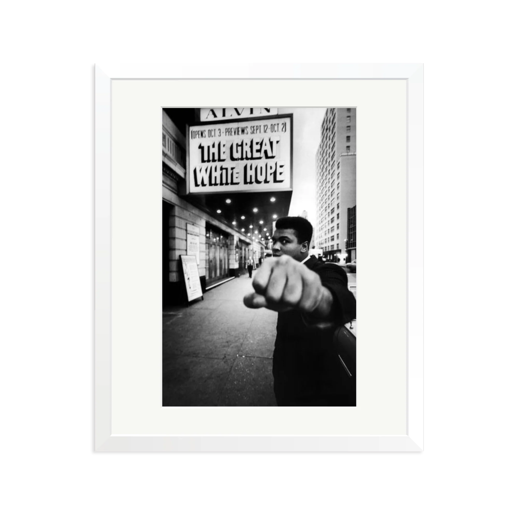 Ali on Broadway - Image 3