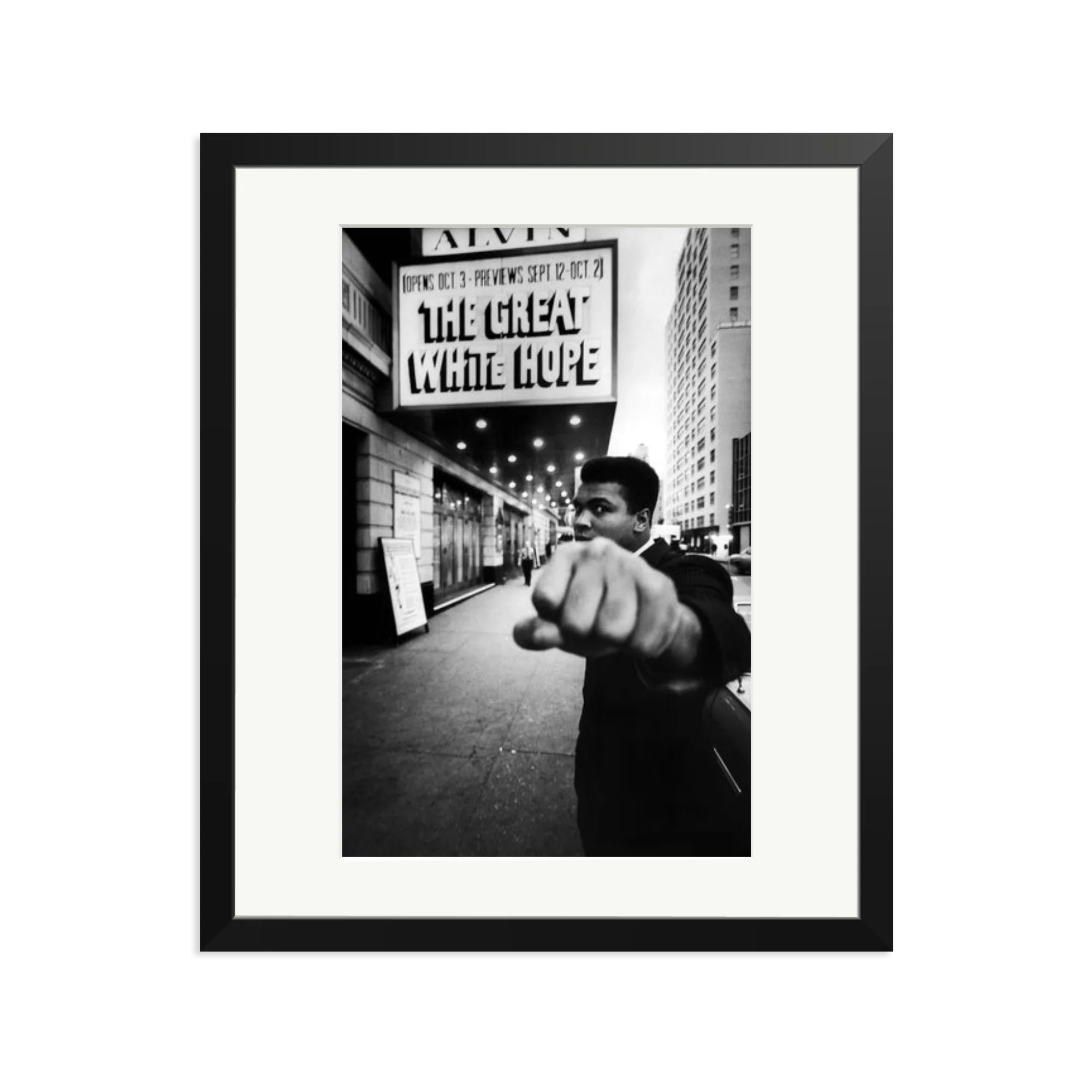Ali on Broadway - Image 8