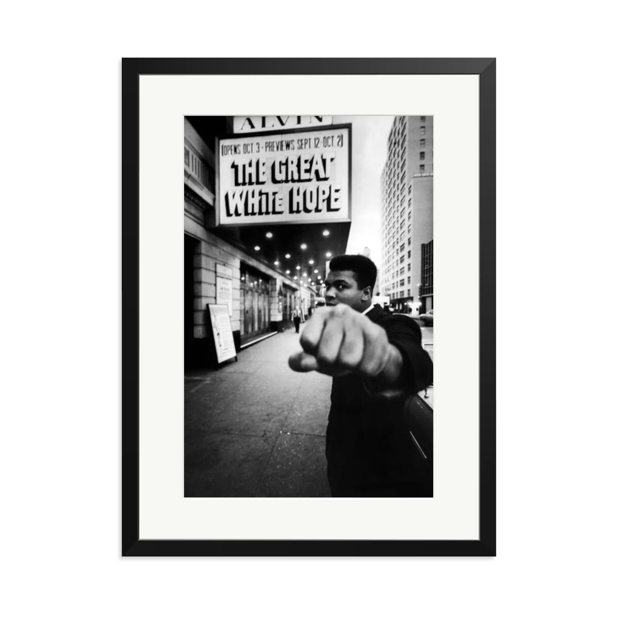 Ali on Broadway - Image 9