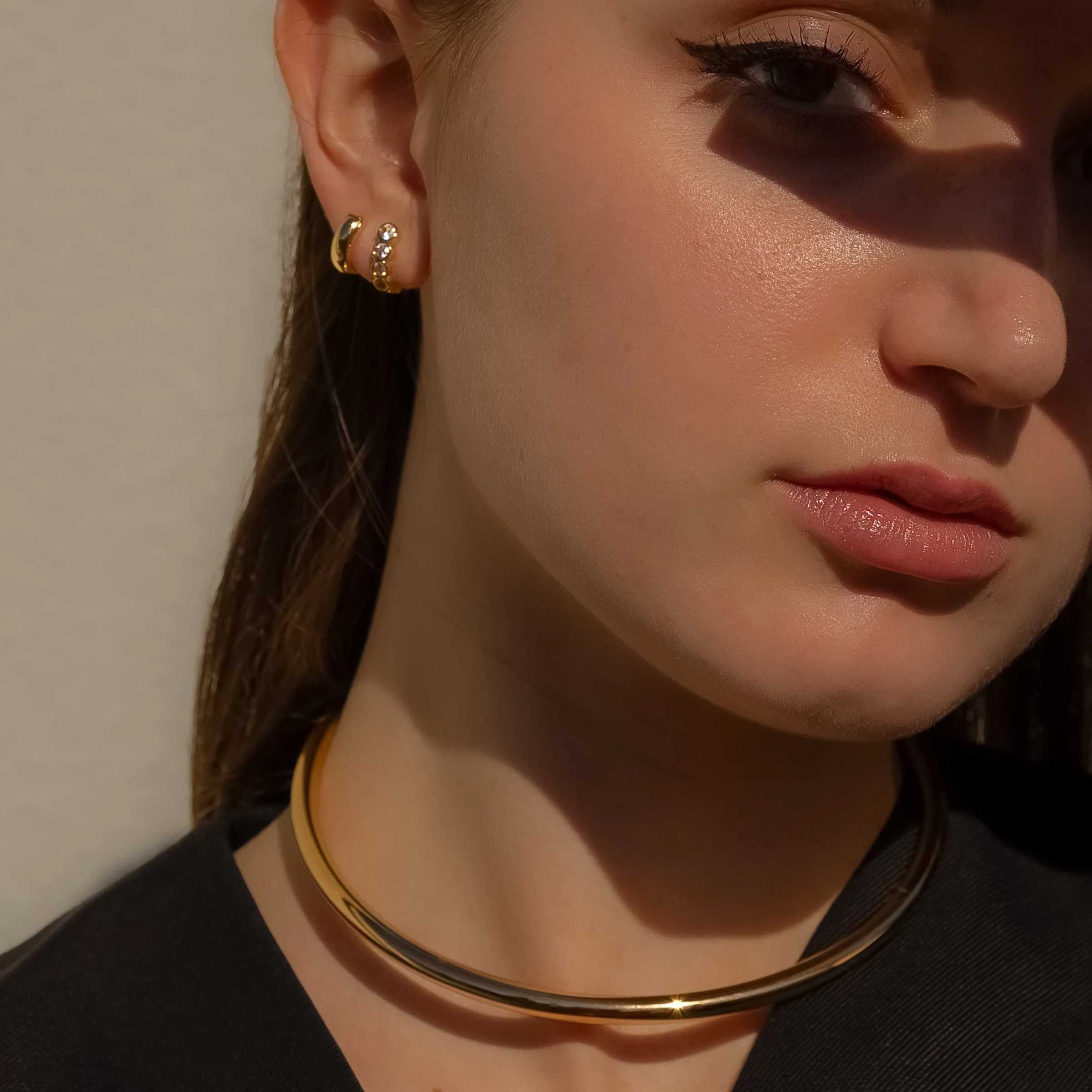 Astrid Hoop Earrings - Image 3