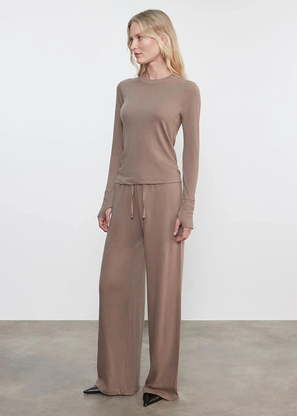 Enza Costa - Cashmere Jersey Easy Drawcord Pant - Walnut - Image 2