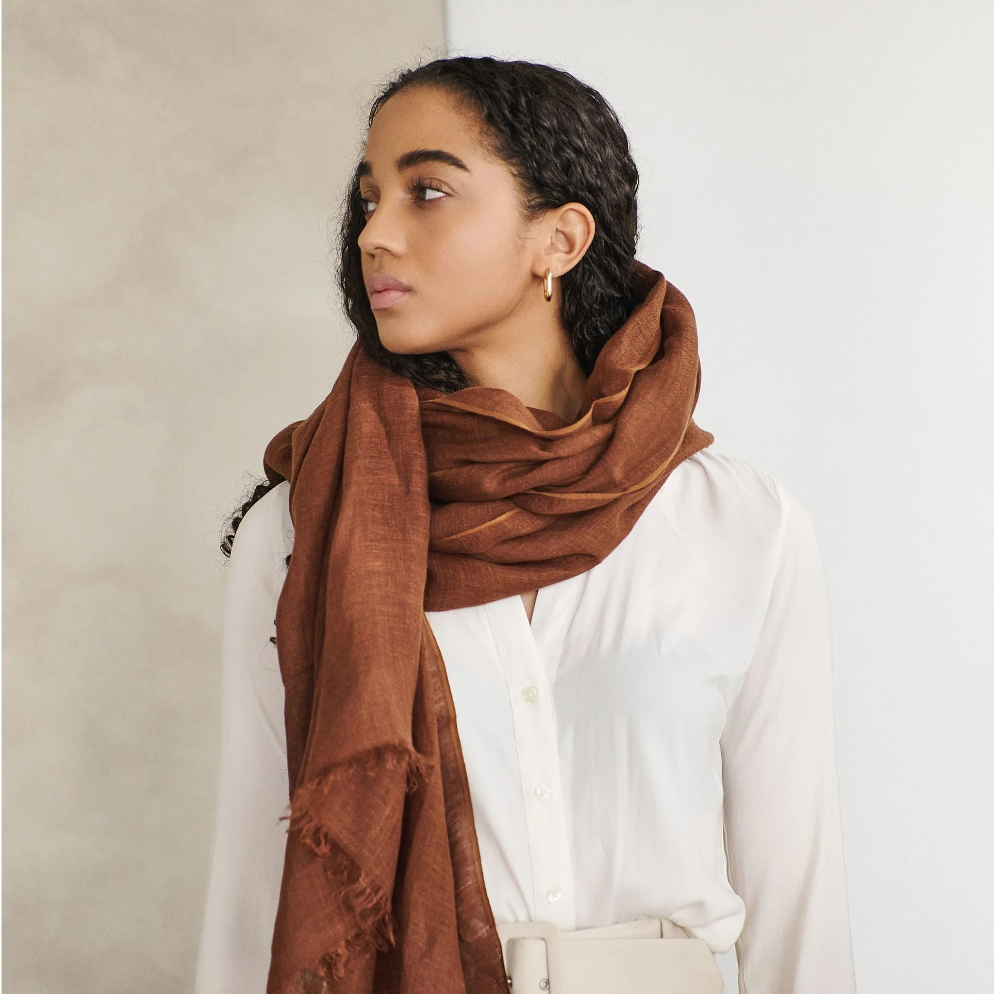 Coco Brown Hand Woven Linen Scarf - Image 3