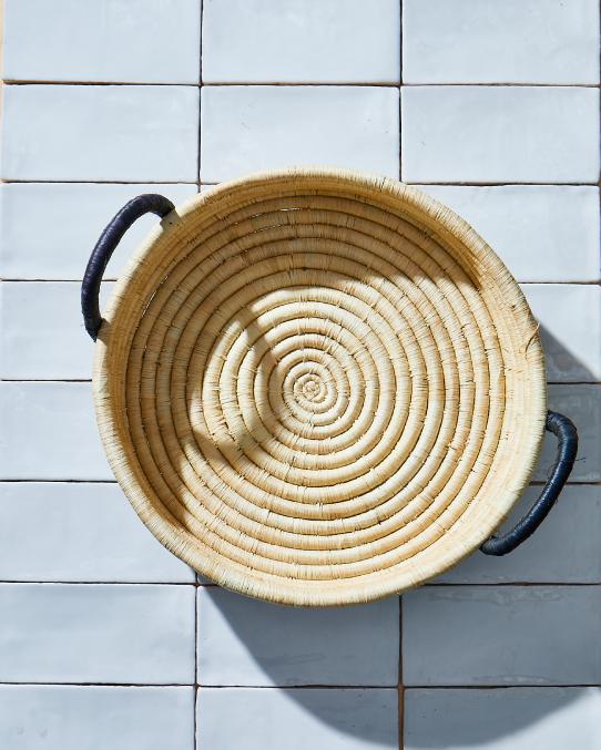 Contrast Handle Raffia Tray - Image 3