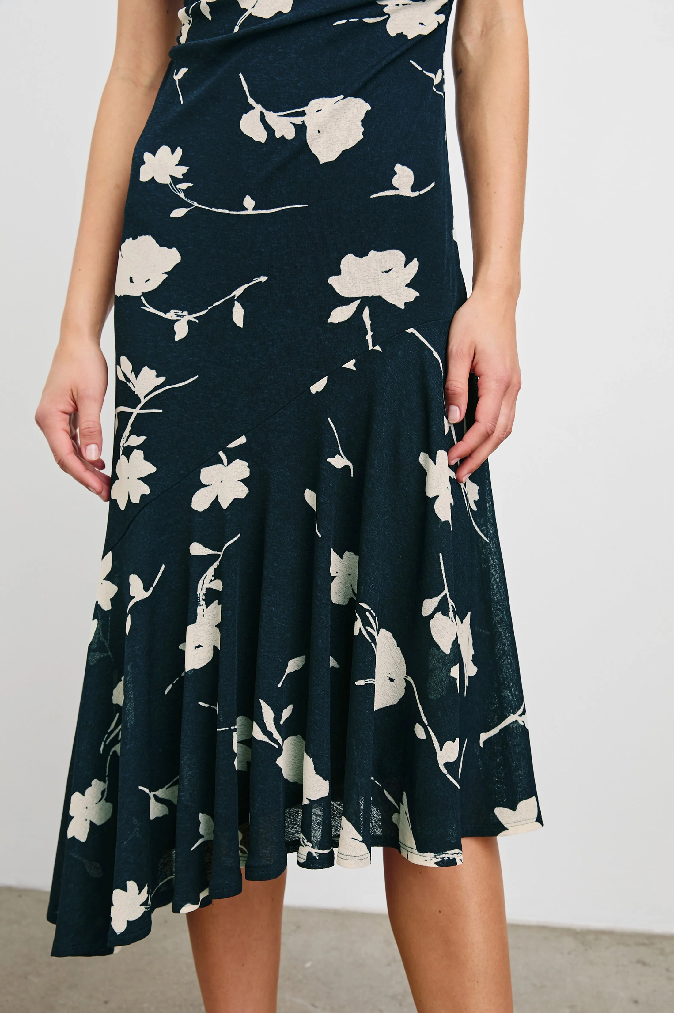 Rails - Daija Dress - Midnight Roses - Image 3