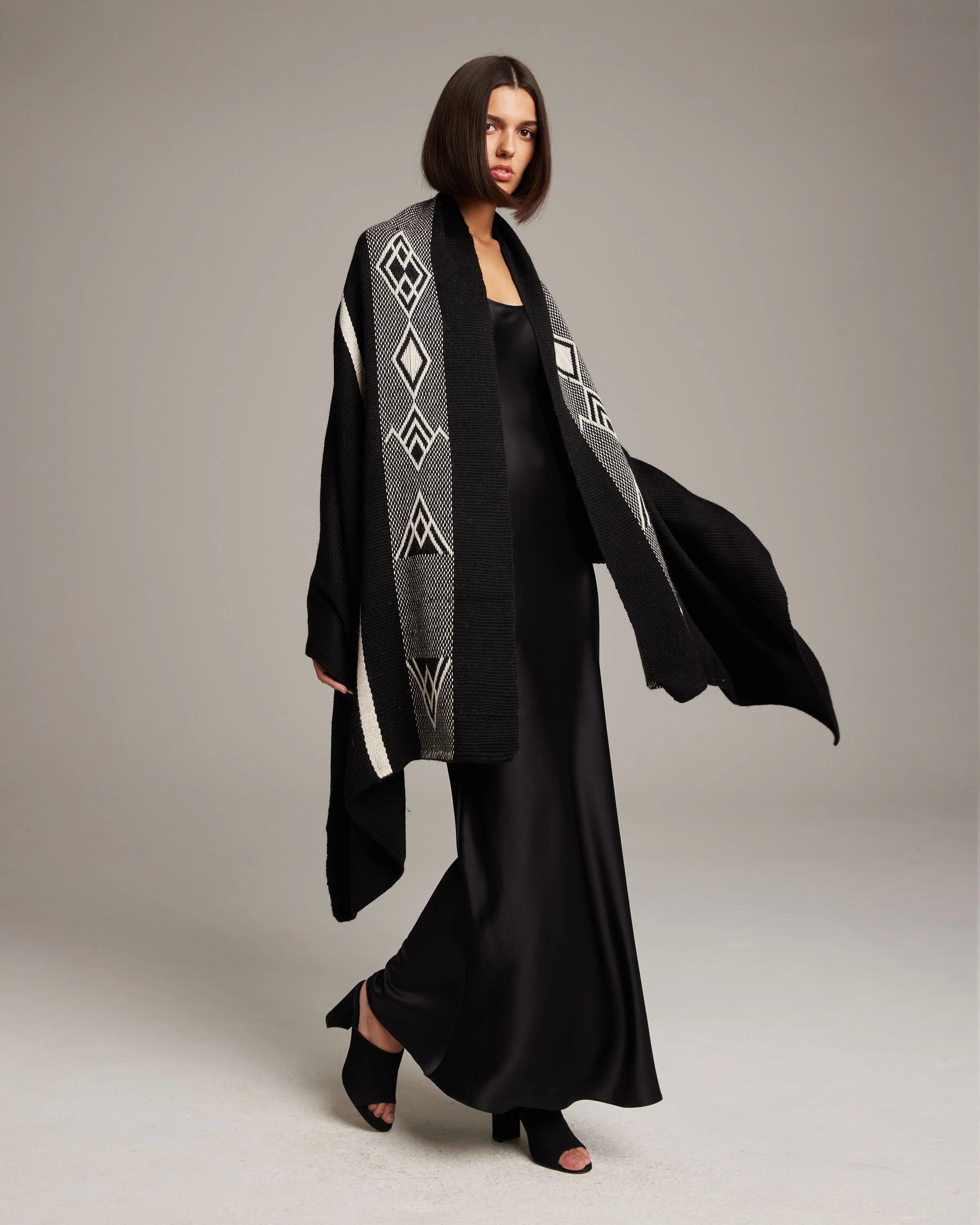 Diagonal Wrap - Image 10