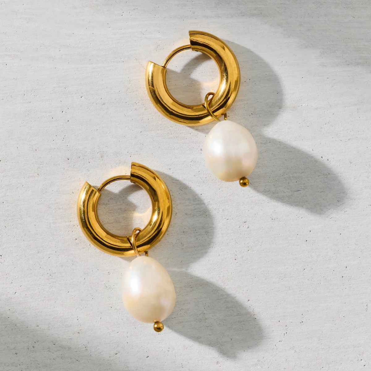 Ellie Vail - Melrose Mini Hoop Pearl Earring - Image 2