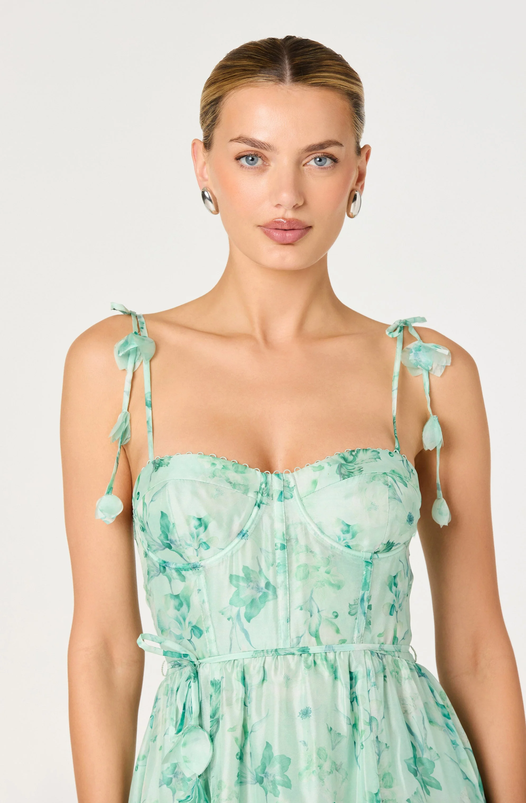ASTR The Label - Halcyon Floral 3D Flower Appliqué Midi Dress - Green Floral - Image 2