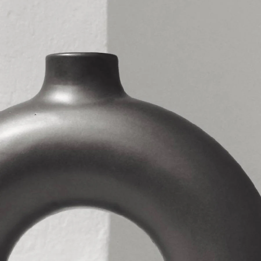 Half Polo Vase - Image 2