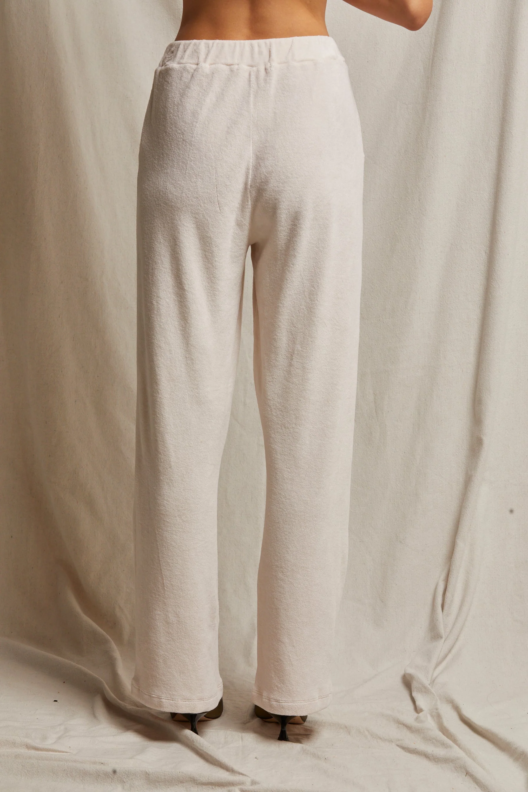 PerfectWhiteTee - Holly Velour Relaxed Leg Sweatpants -  Sugar - Image 3