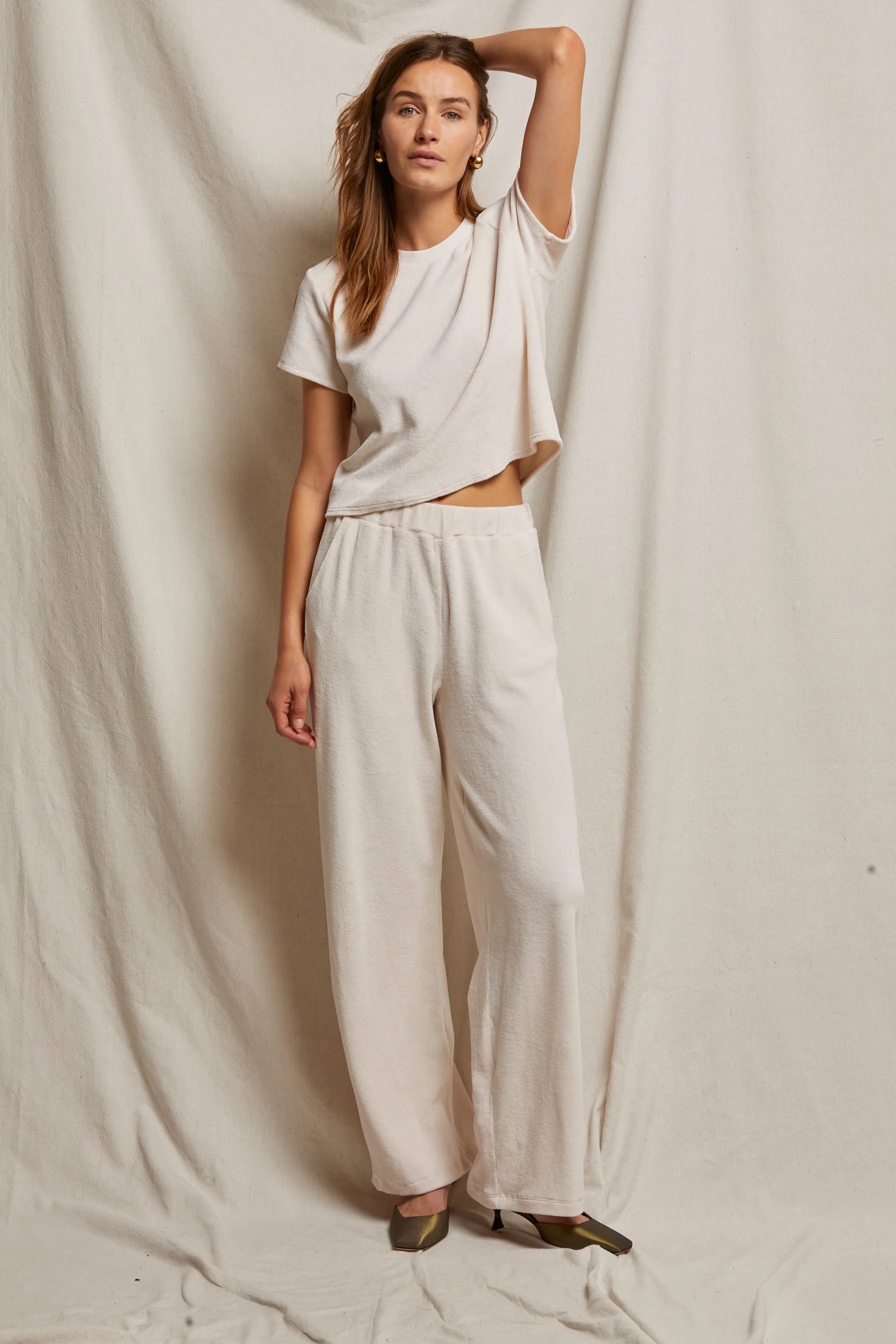 PerfectWhiteTee - Holly Velour Relaxed Leg Sweatpants -  Sugar - Image 4