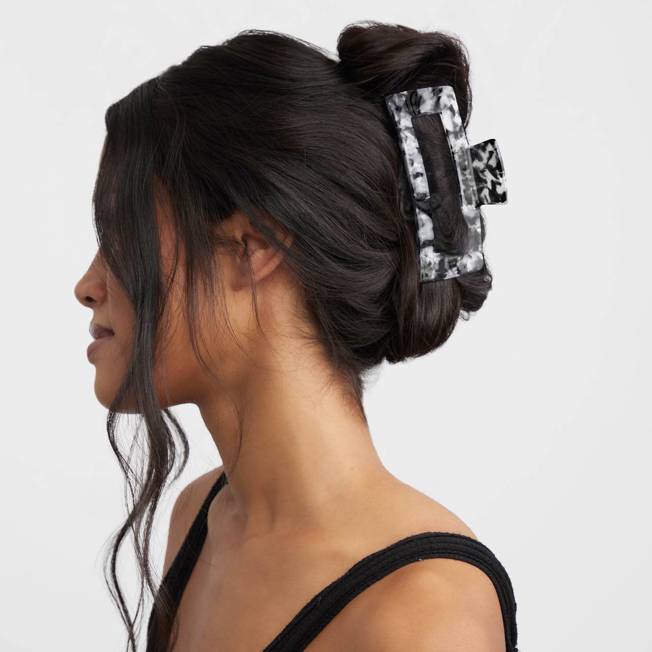 KITSCH - Eco-Friendly Jumbo Open Shape Claw Clip - Black - Image 2