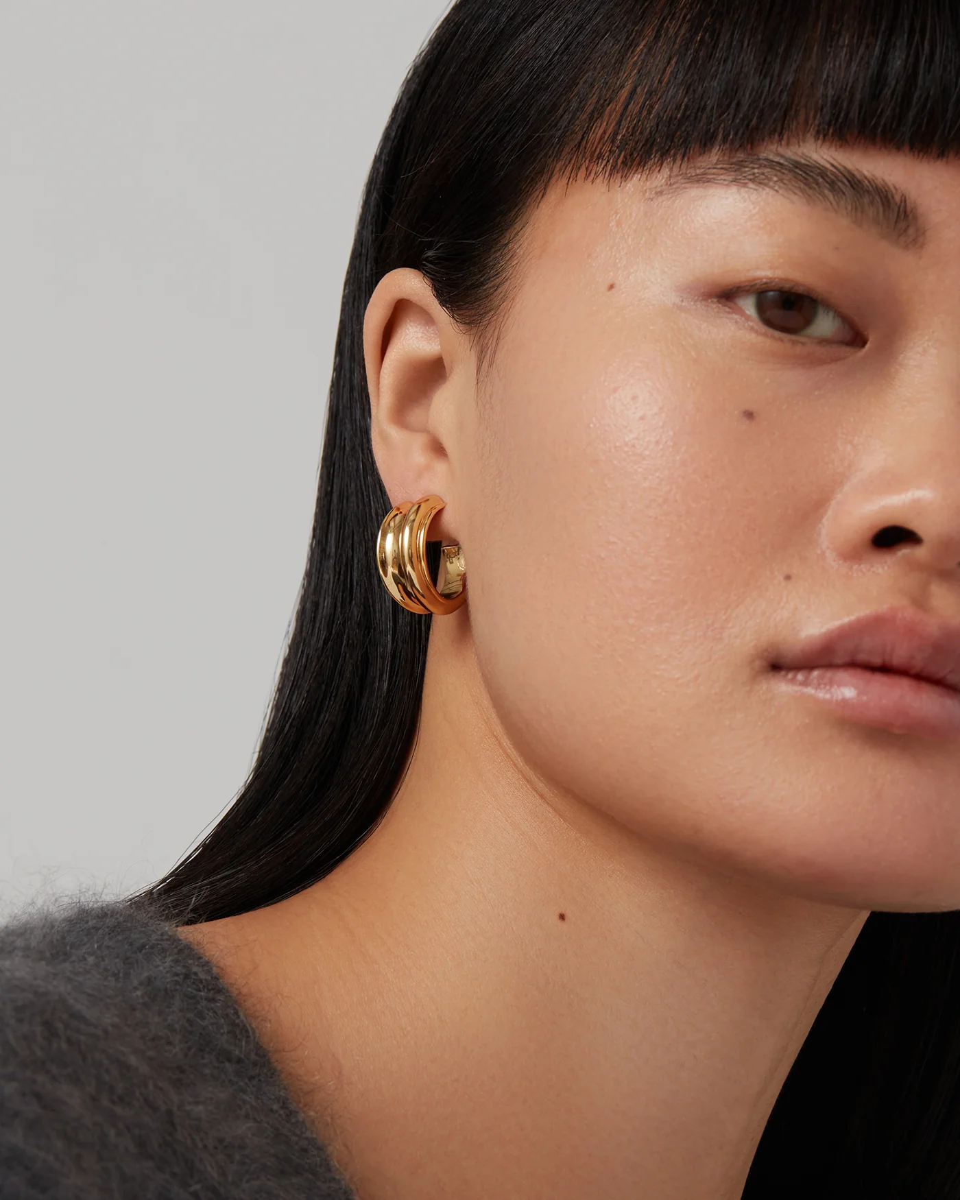 Jenny Bird - Lennon Hoop Earrings - High Polish Gold - Image 2
