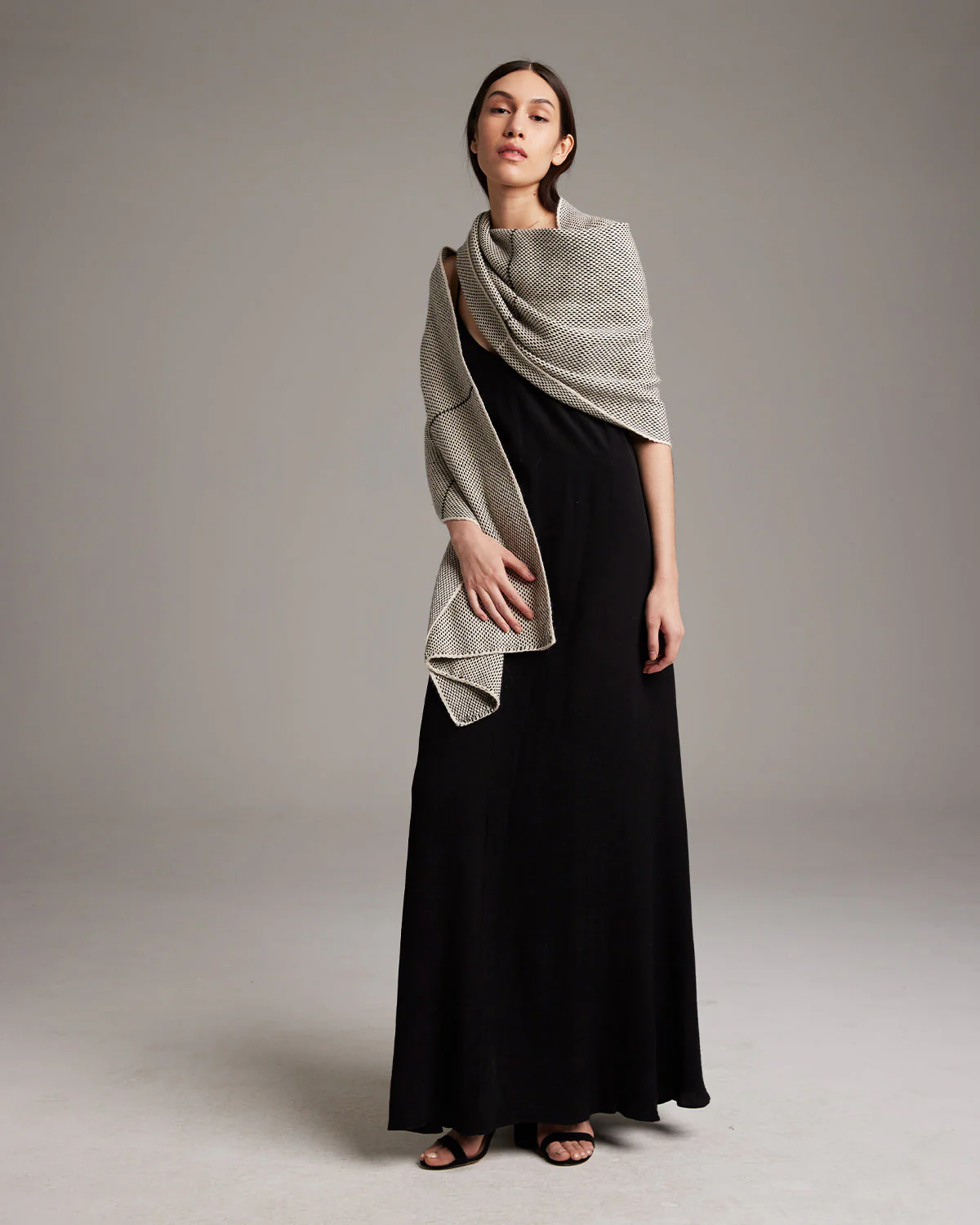 Lineas Shawl in Baby Alpaca - Image 5