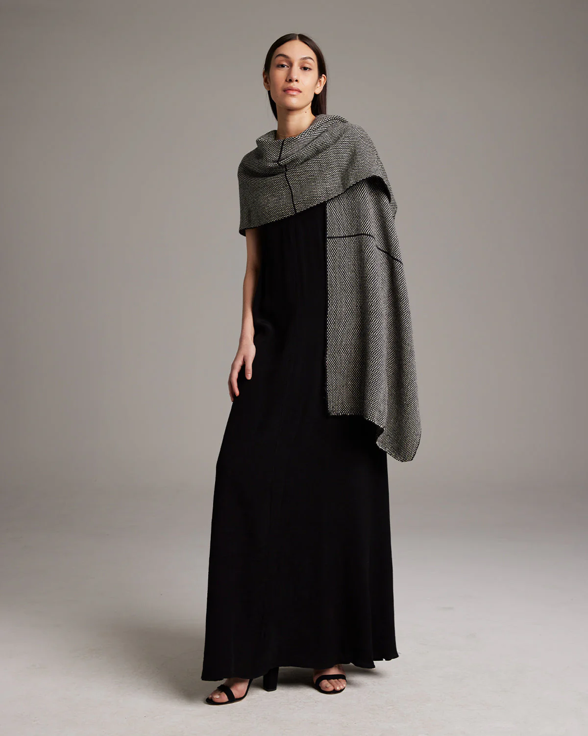 Lineas Shawl in Baby Alpaca - Image 9