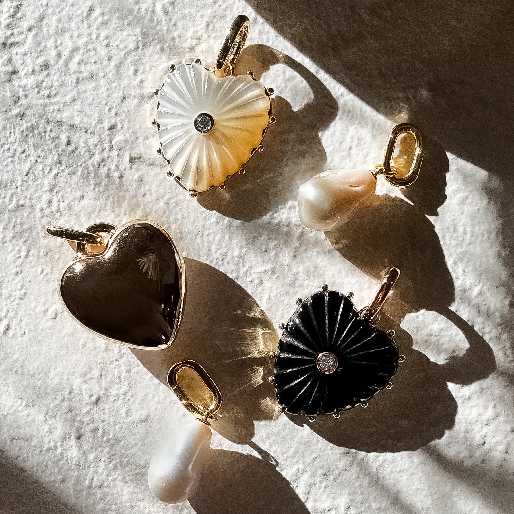 Malene Mother Of Pearl Clip Necklace - Image 4