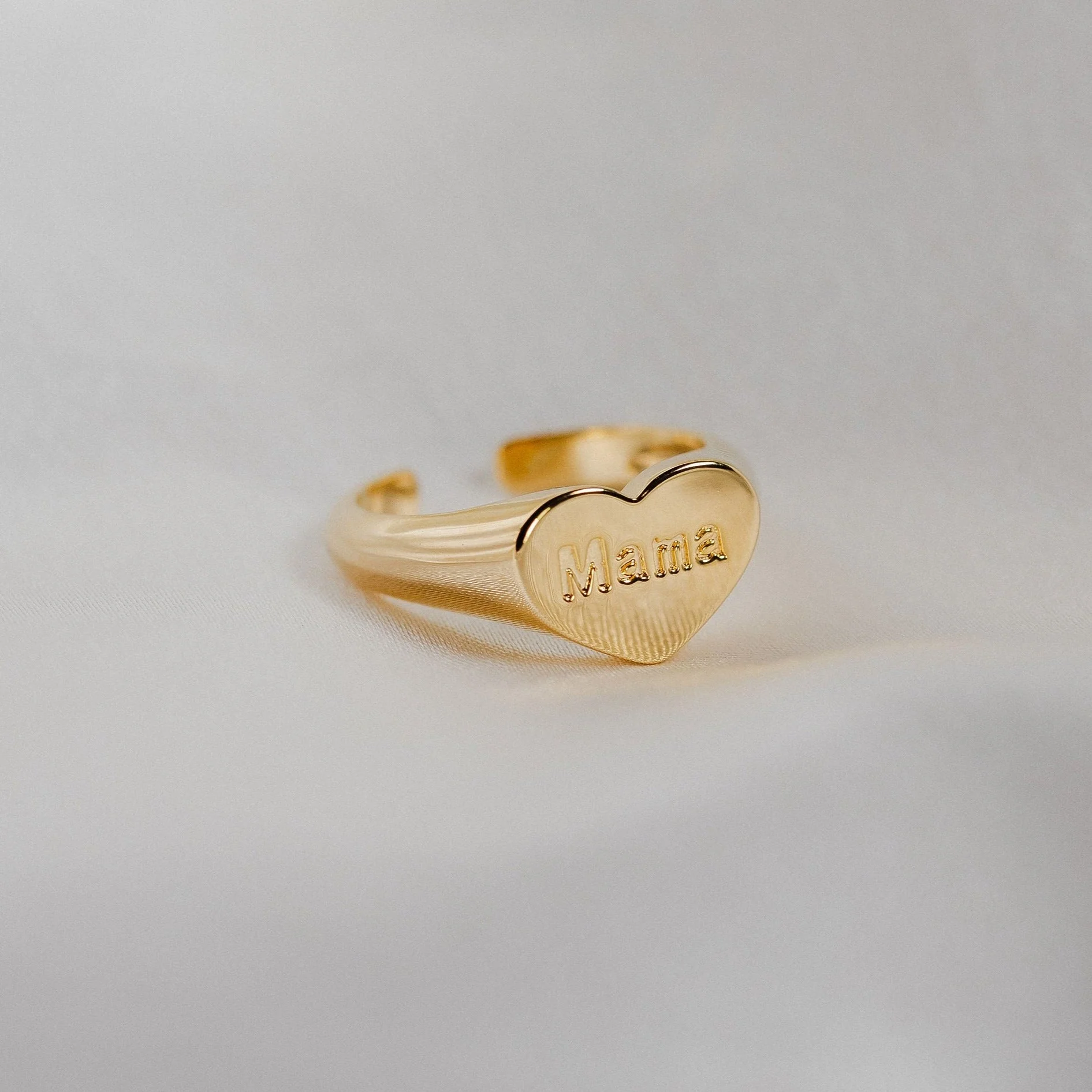 Mama Ring - Gold - Image 3
