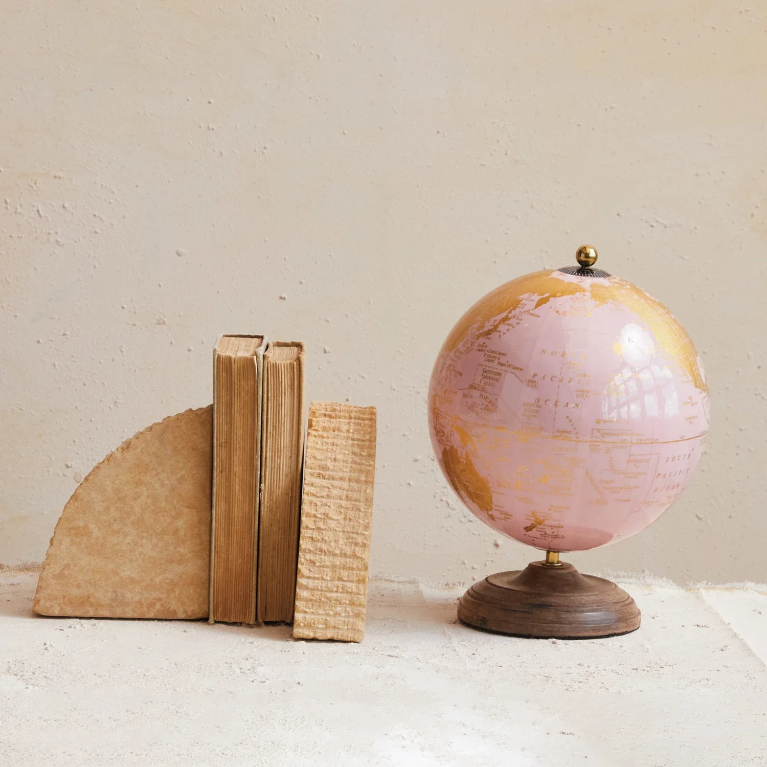 Metal & Globe on Mango Wood Stand, Pink - Image 3