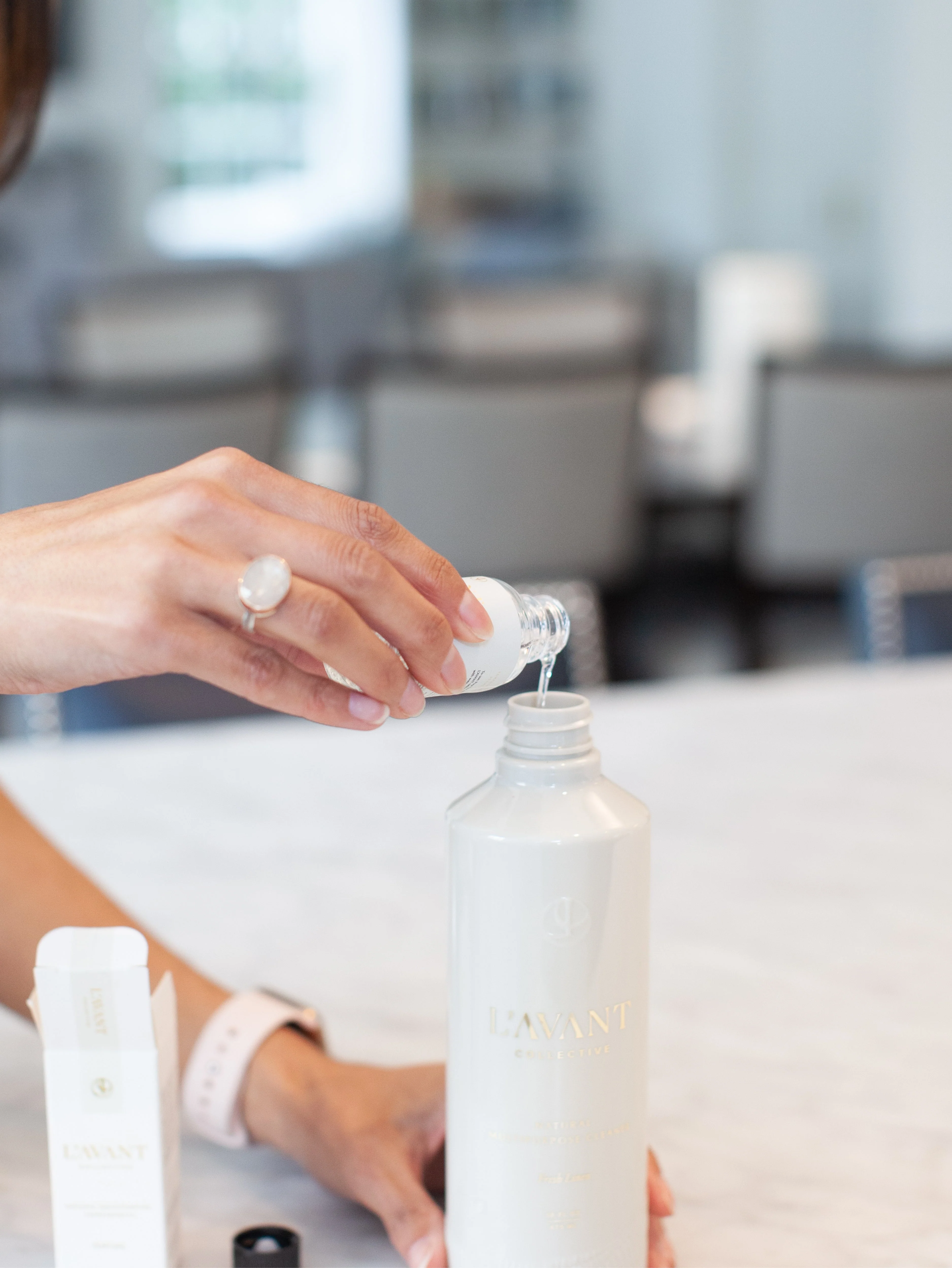 Multipurpose Surface Cleaner Refill - Fresh Linen - Image 3