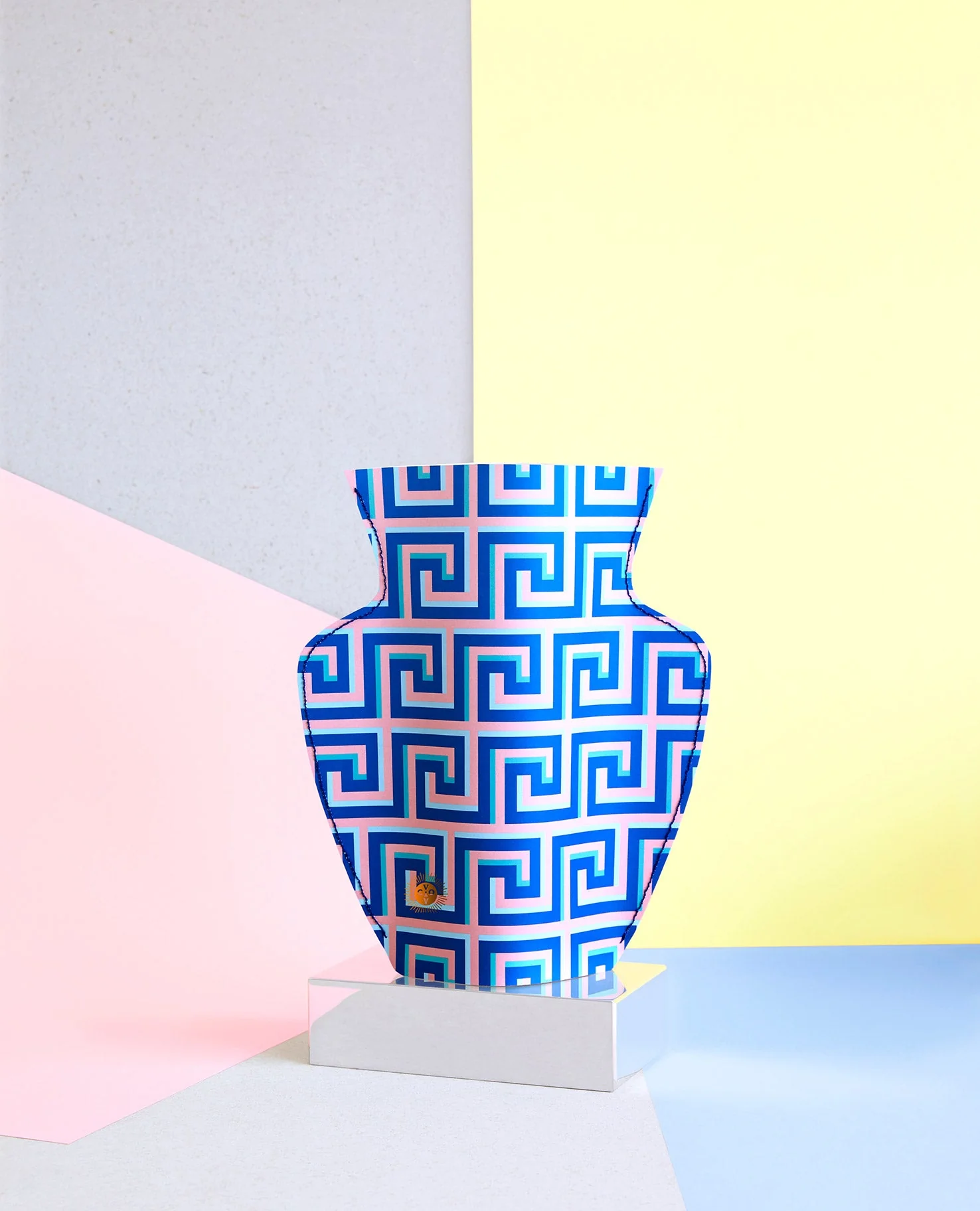 Paper Vase - Image 5