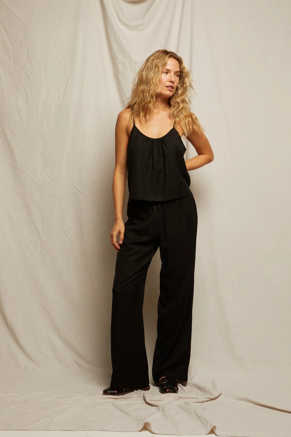 PerfectWhiteTee - Georgette Linen Pull-On Pant - True Black - Image 2