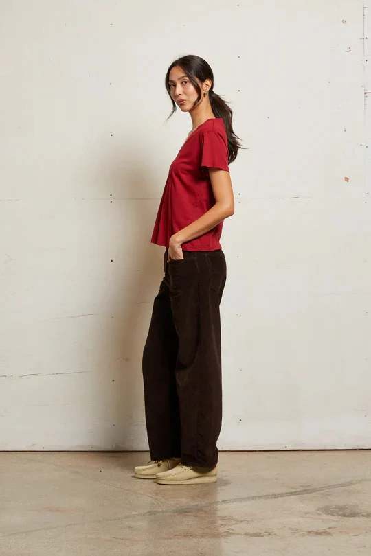 PerfectWhiteTee - Hendrix Boxy V Neck Tee - Maple - Image 5