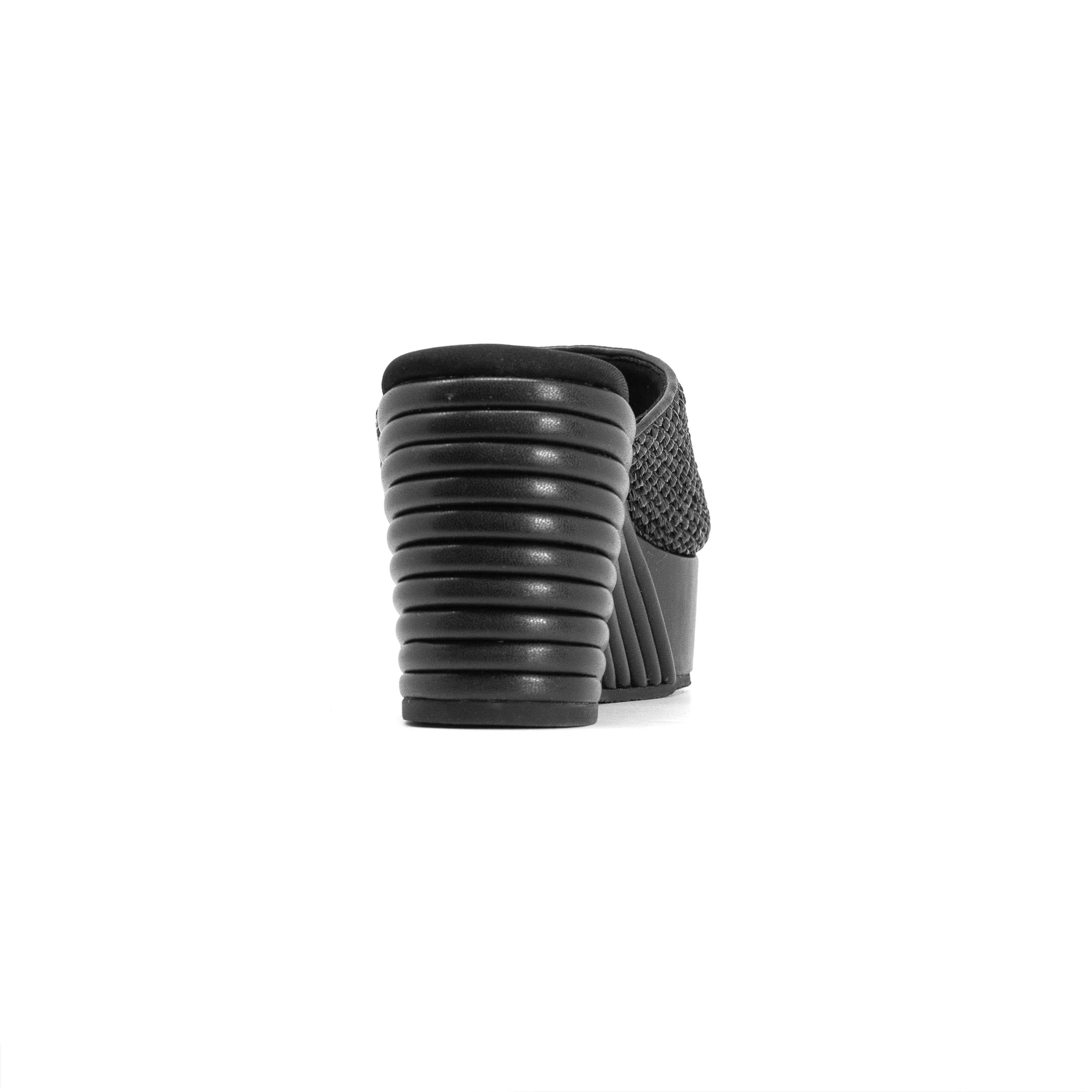 ROAM - Raffia Scoop Mid Strata Wedge - Black - Image 14