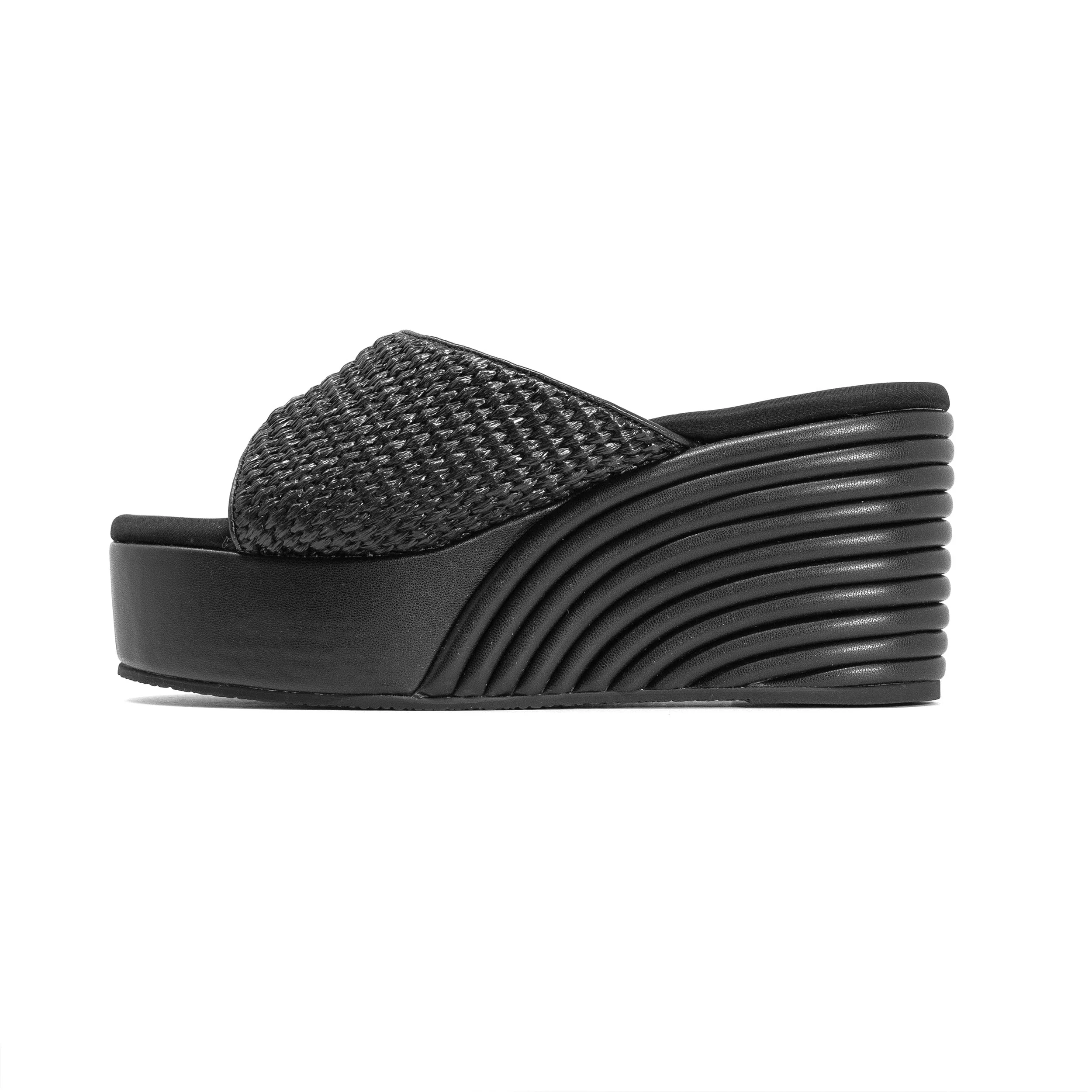 ROAM - Raffia Scoop Mid Strata Wedge - Black - Image 6