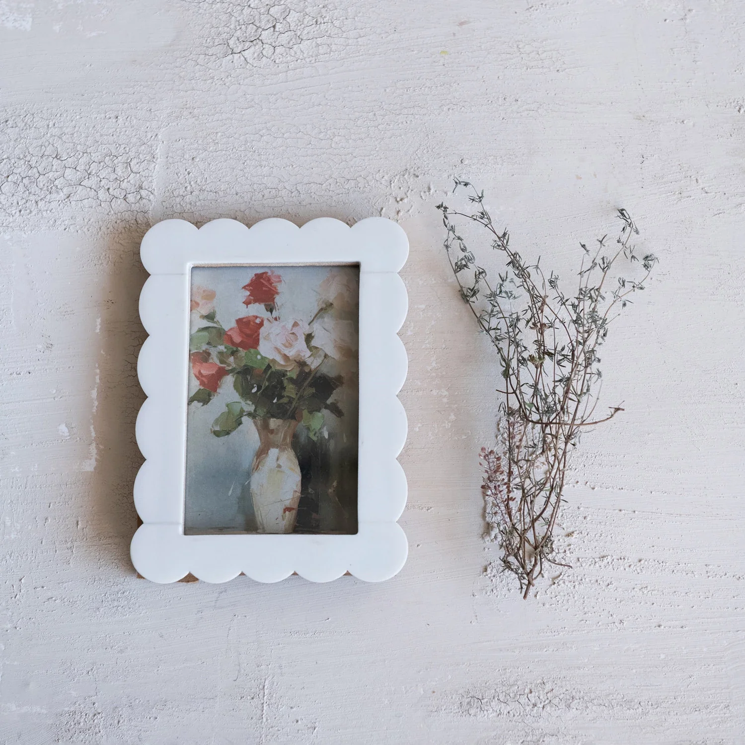 Scalloped Photo Frame, White - Image 2