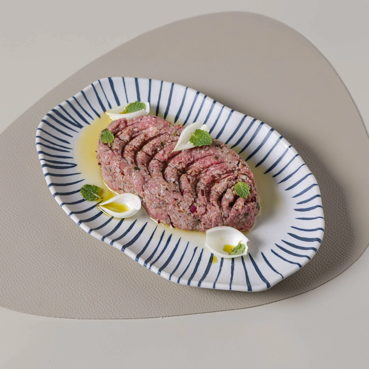 Shallow Bio Oval Platter Medium Set of 4 - Image 111