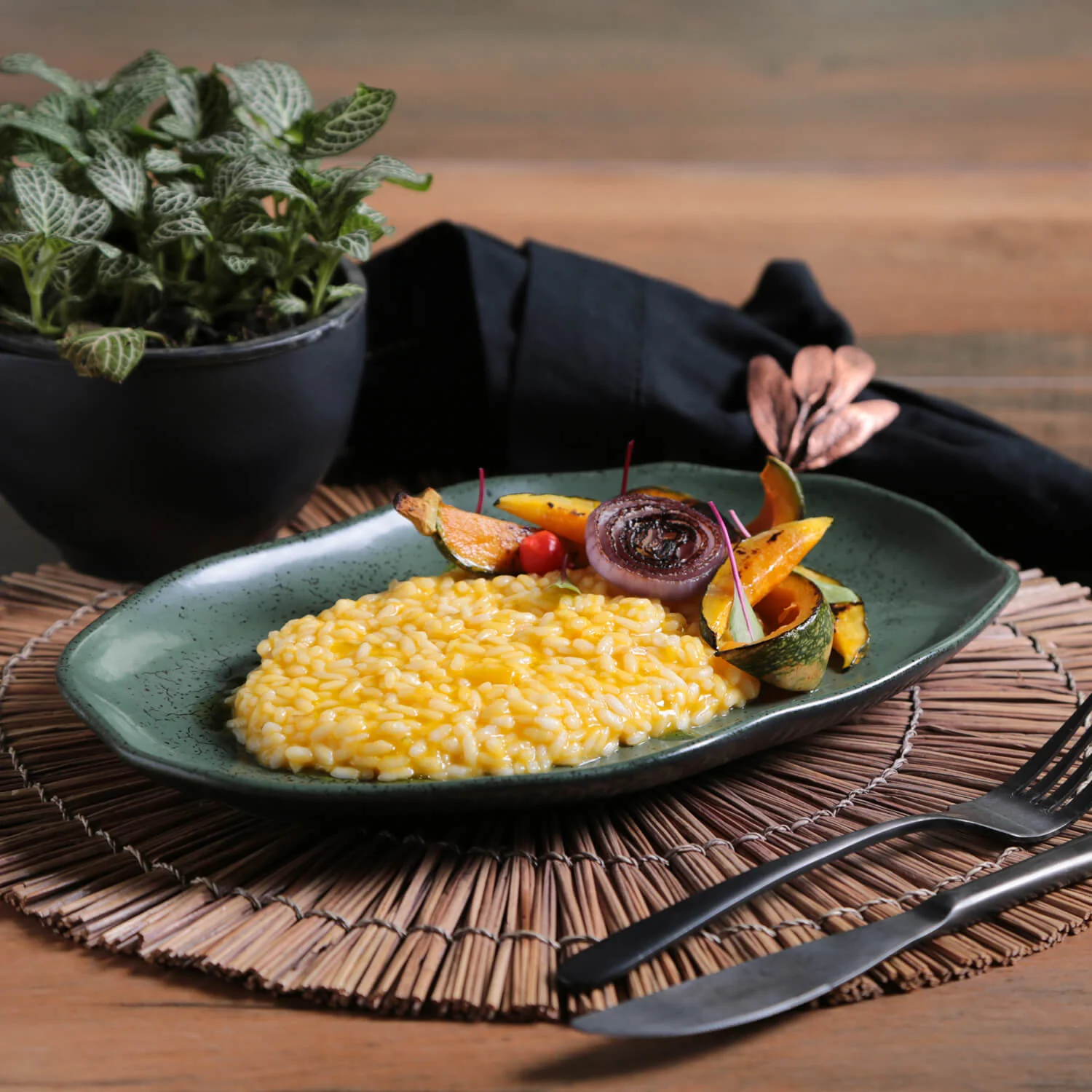 Shallow Bio Oval Platter Medium Set of 4 - Image 38