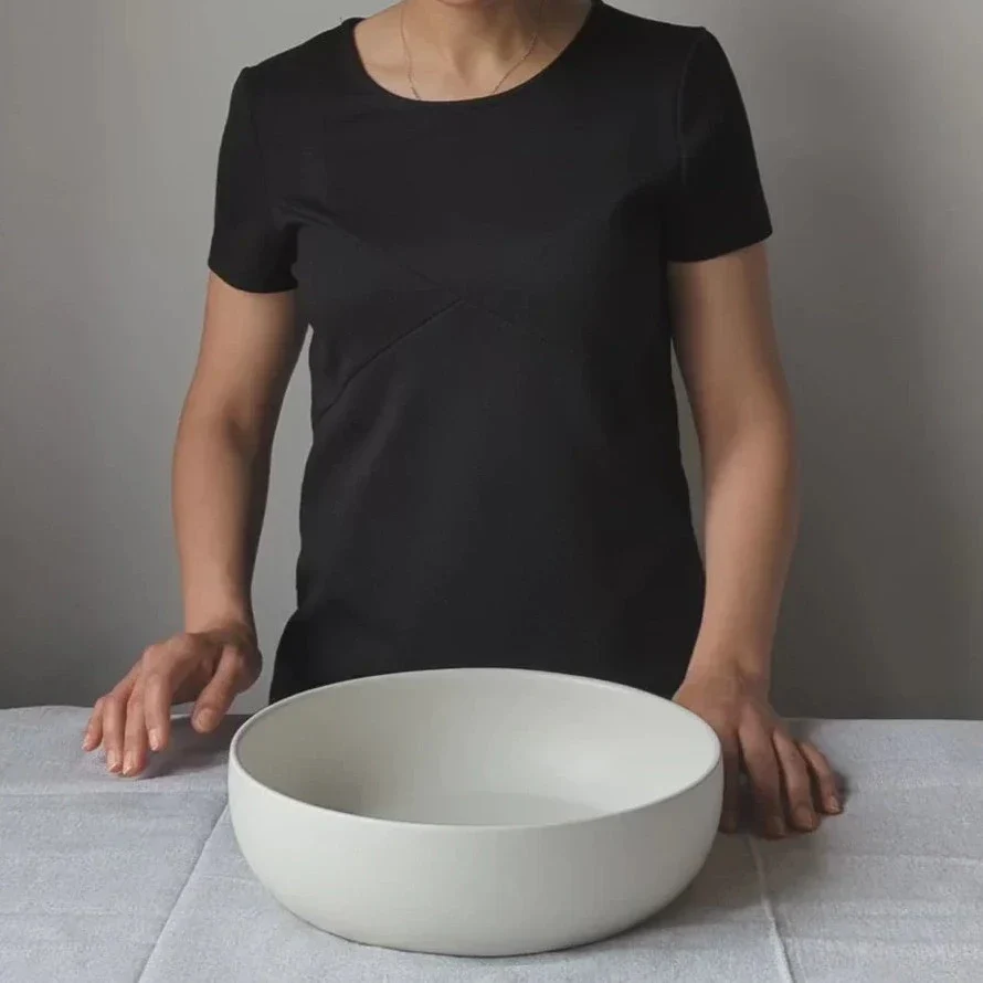 Shallow Stoneware Serving Bowl 60 oz - Image 10