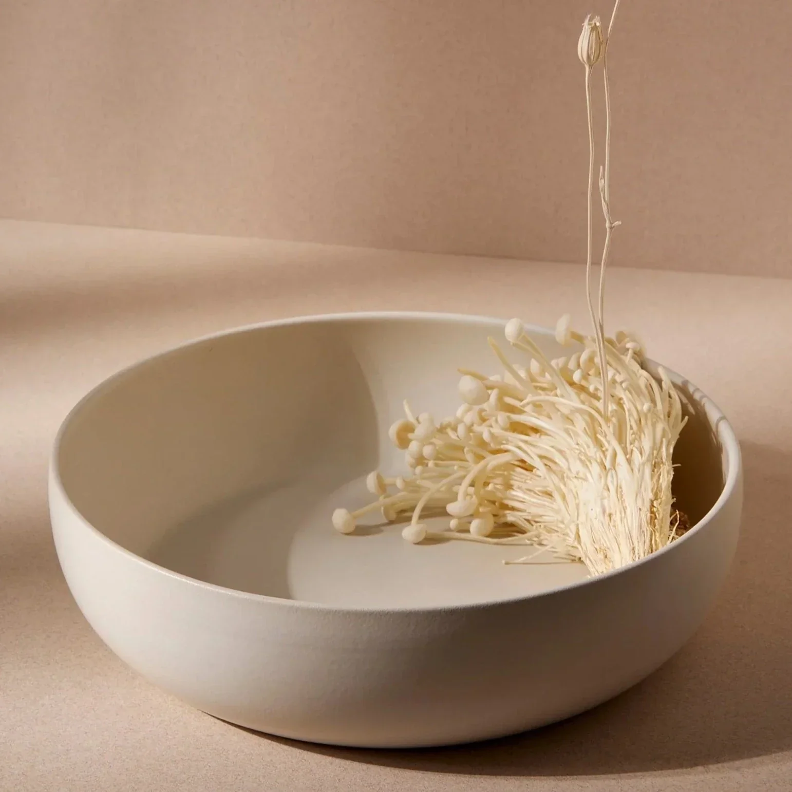 Shallow Stoneware Serving Bowl 60 oz - Image 4