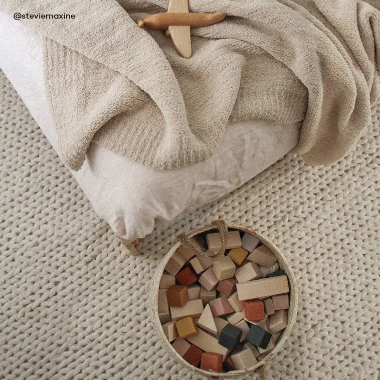 Snug Throw - Image 10
