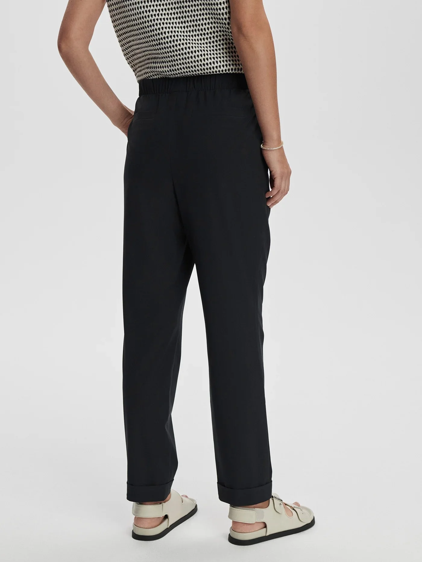 Varley - Alana Slim Tapered Cuff Pant 27 - Black - Image 6