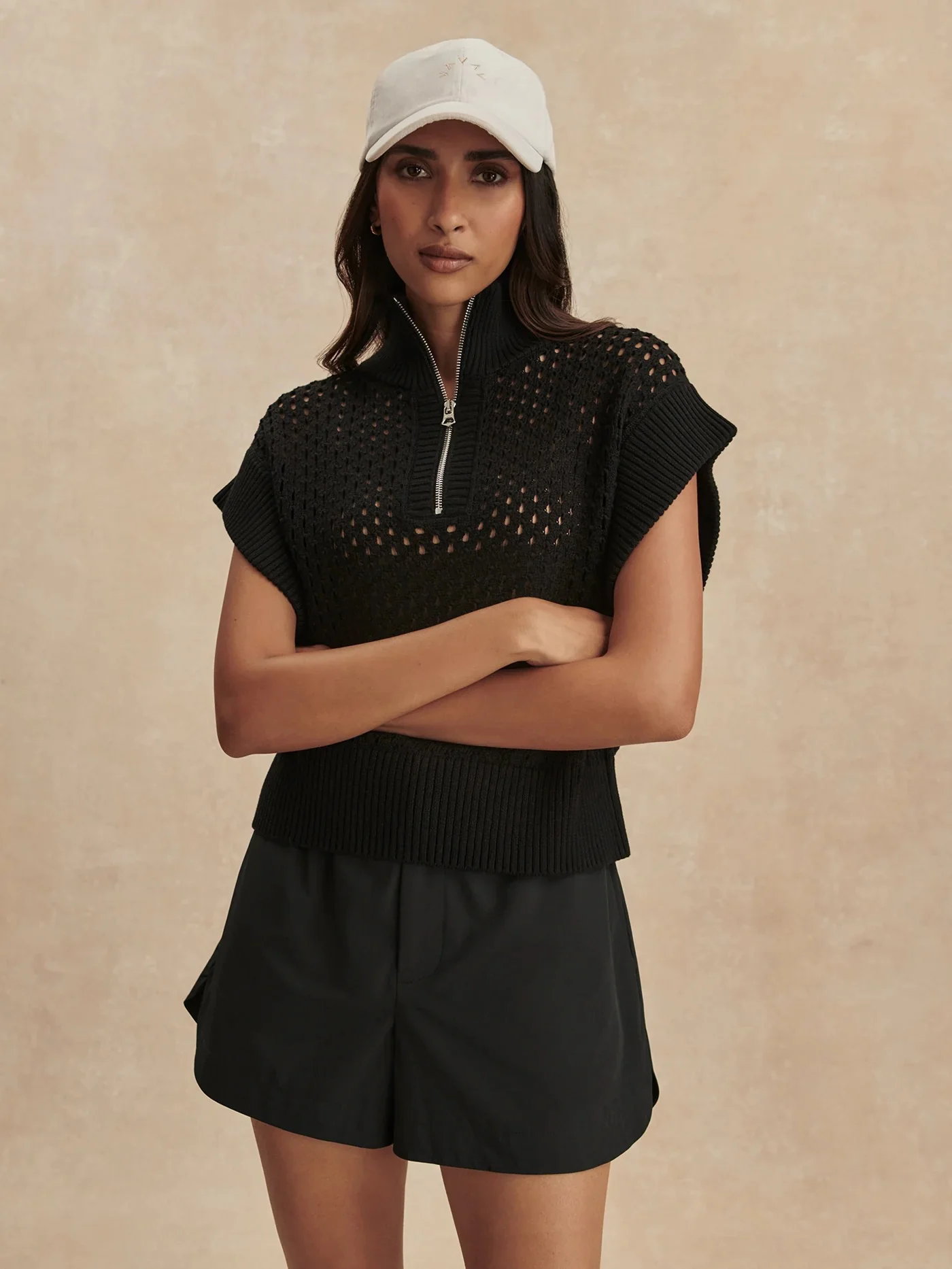 Varley - Nila Mid Rise Short - Black - Image 11