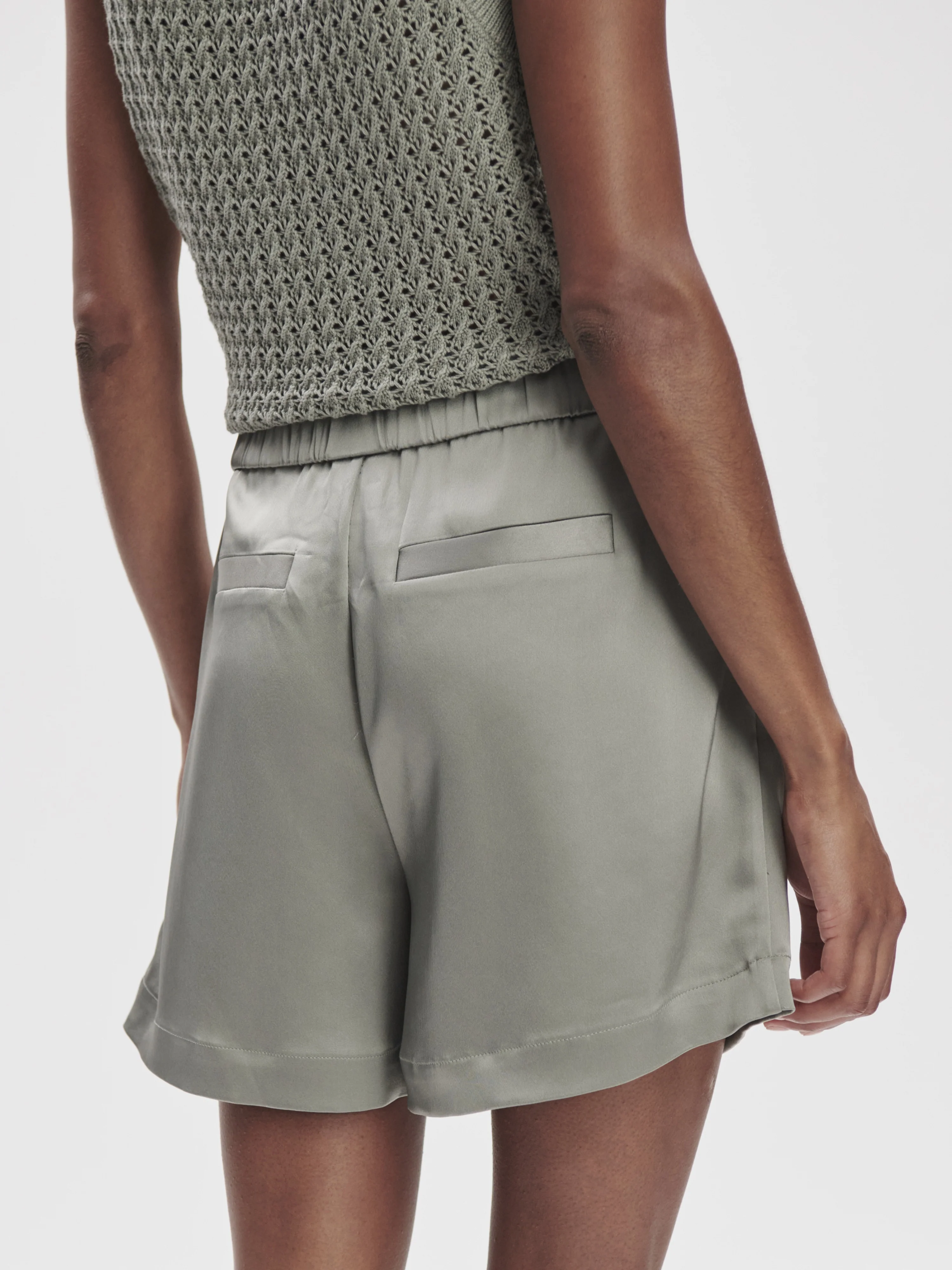 Varley - Sarka High Rise Short - Gravity Sage - Image 2