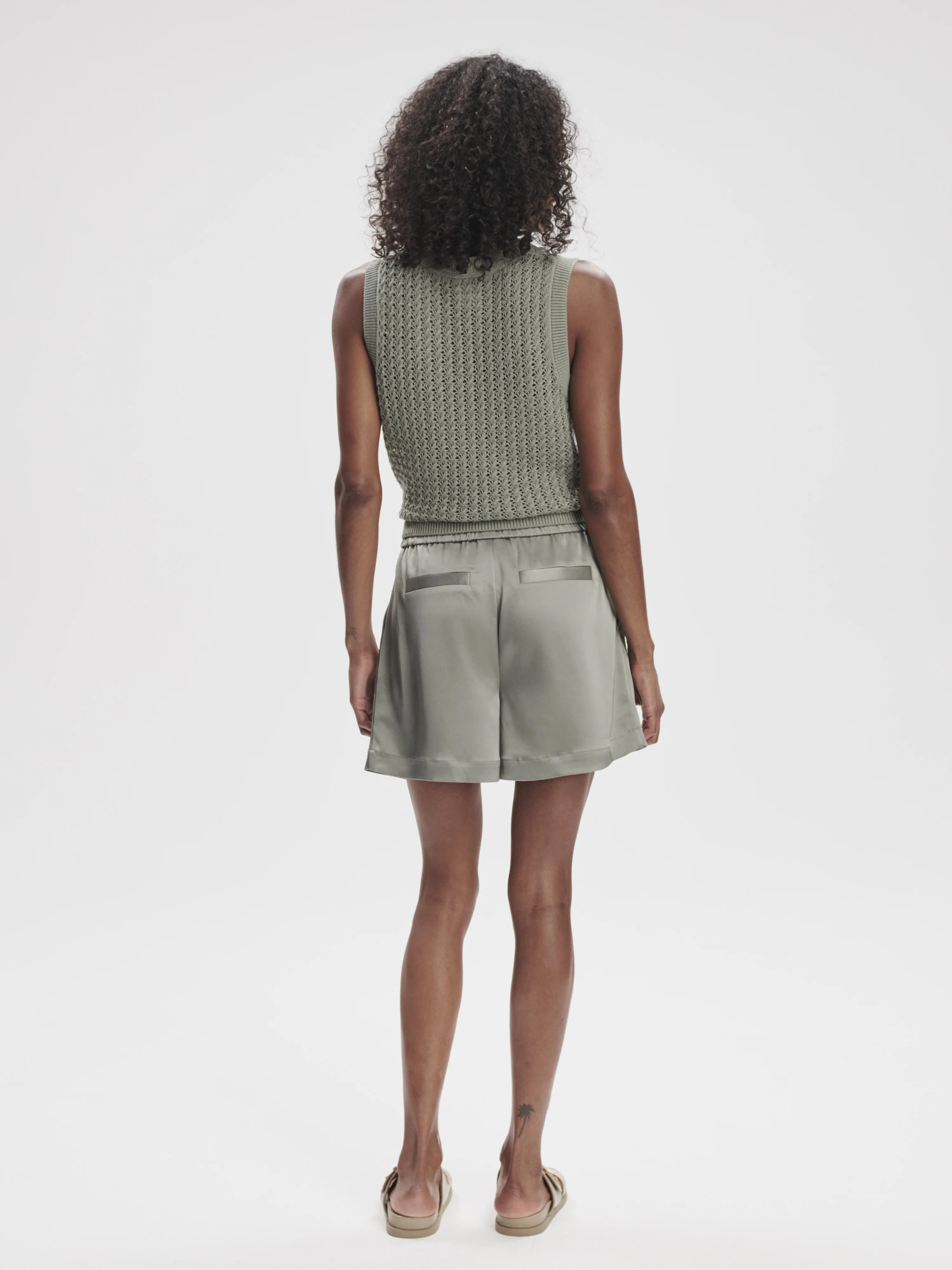 Varley - Sarka High Rise Short - Gravity Sage - Image 4