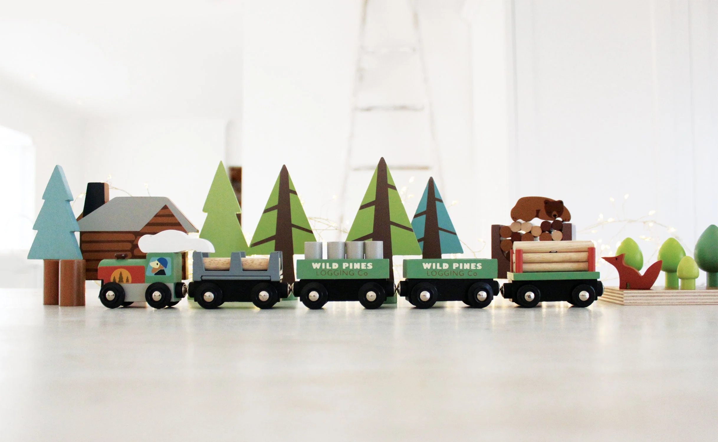 Wild Pines Train Set - Image 11