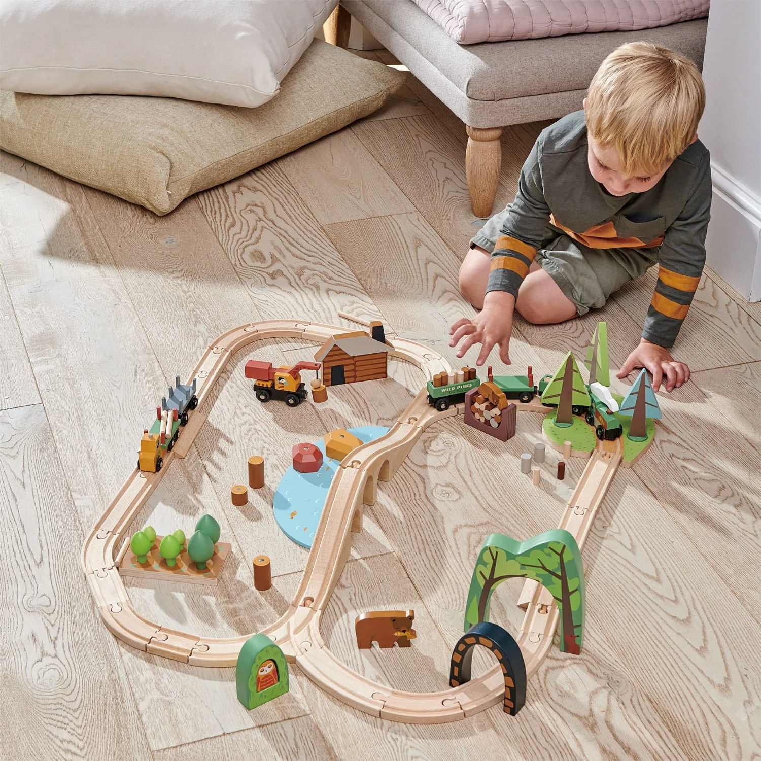 Wild Pines Train Set - Image 7