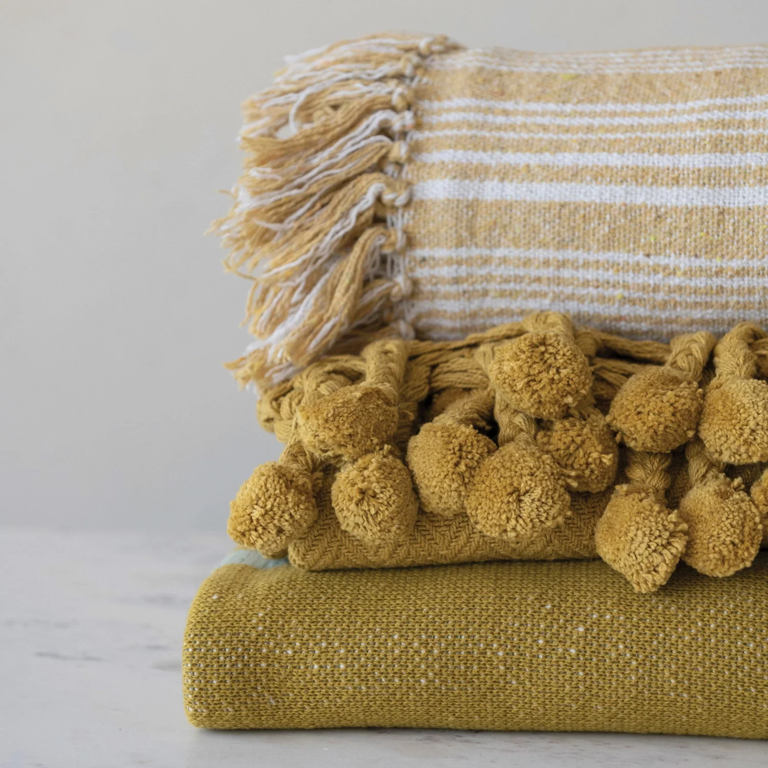 Woven Recycled Cotton Throw & Tassels - Image 4